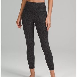 Lululemon Wonder Train Leggings